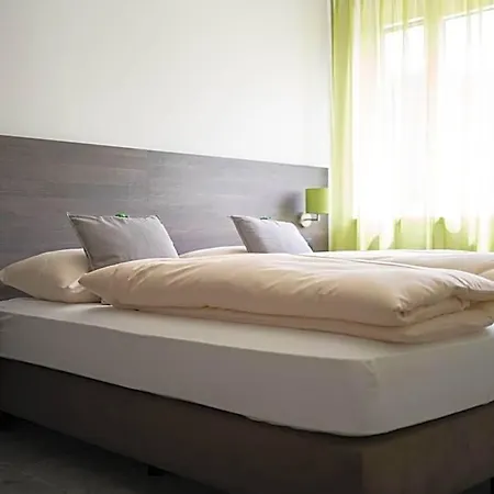 Eee Hotel 3*