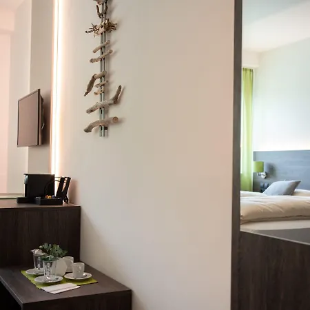 Eee Hotel 3*