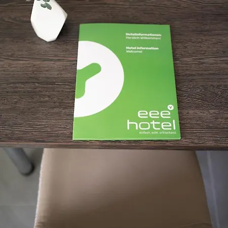 Eee